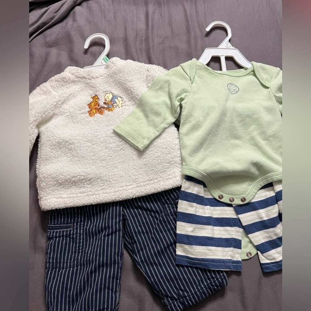 Vintage 2 Disney Winnie the Pooh Outfits 3-6 months